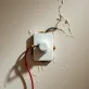 Jak podłączyć włącznik światła starą instalacja