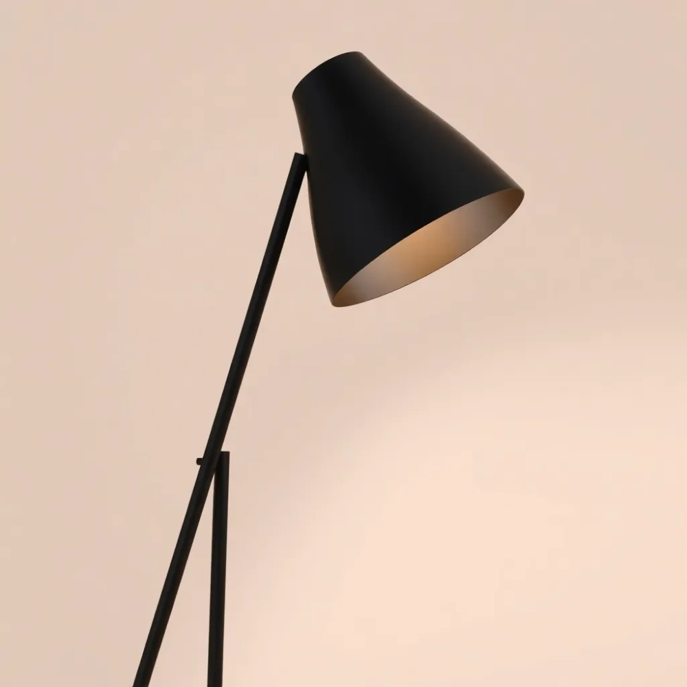 Lampa podłogowa czarna Nowoczesna