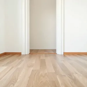 Co pierw wstawiać panele czy futryny