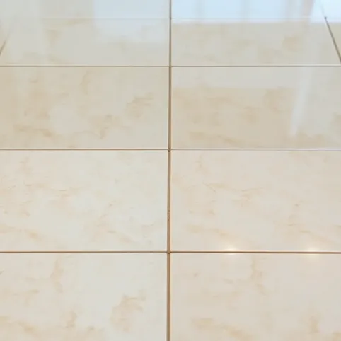 czym myć płytki podłogowe żeby błyszczały