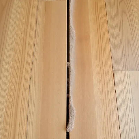 Ile kosztuje cyklinowanie podłogi drewnianej