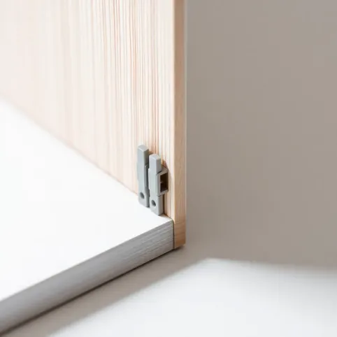 Klipsy do montażu paneli podłogowych na ścianie