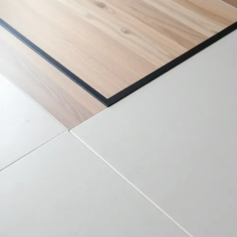 Listwa łącząca panele z płytkami czarna