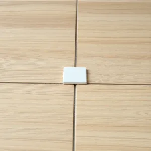 Listwy łączące panele z płytkami