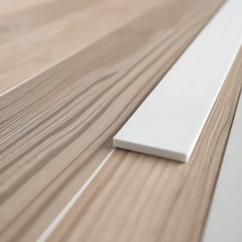 Listwy samoprzylepne podłogowe