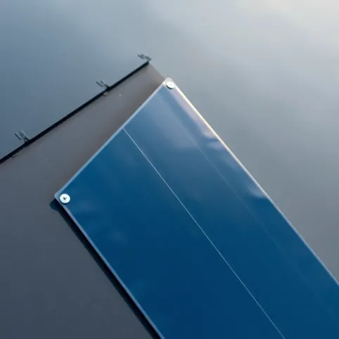 Montaż elastycznych paneli fotowoltaicznych